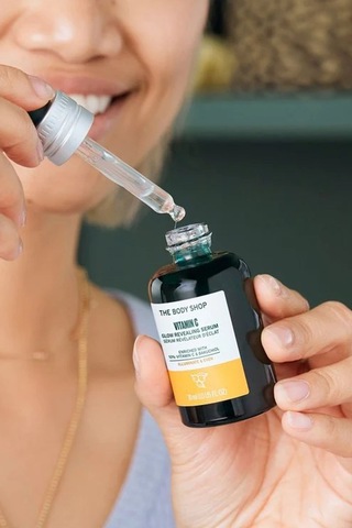 The Body Shop Vitamin C Aydınlatıcı Konsantre Serum 30 ML