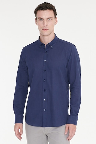 AC&Co / Altınyıldız Classics Erkek LACI Tailored Slim Fit Dar Kesim Düğmeli Yaka %100 Pamuk Gömlek Lacivert