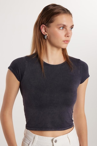 Tudors Kadın Slim Fit Dar Kesim Düz Basic Bisiklet Yaka Antrasit Tişört-33682 Antrasit
