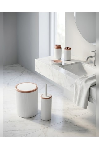 Beyaz Çizgili 5 Parça Banyo Seti Çöp Kovası Klozet Fırçası Sıvı Sabunluk Diş Fırçalık Sabunluk