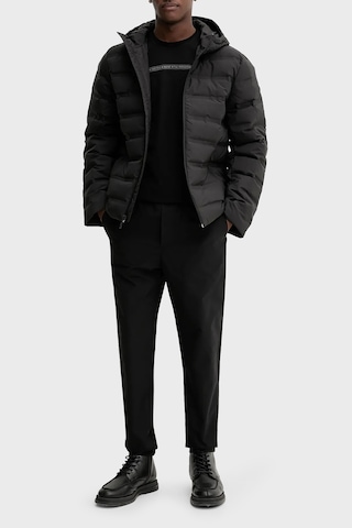 Calvin Klein Slim Fit Lastikli Bel Daralan Paça Pantolon Lv04lb614gub1 Erkek Pantolon Lv04lb614g Ub1 Siyah