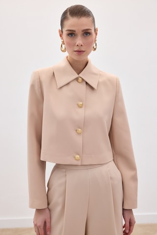 Sateen Düğmeli Kısa Ceket - Bej-136590 Bej