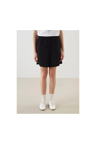 LC Waikiki Xsıde Siyah Beli Lastikli Kadın Şort New Black