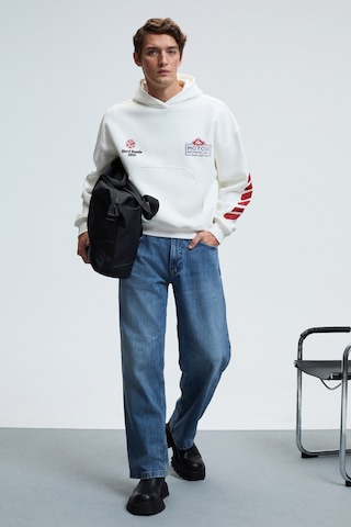 Grimelange ABISMO Erkek Kapüşonlu Kanguru Cepli Kolları ve Sırtı Baskılı Relaxed Fit Beyaz Sweatshirt