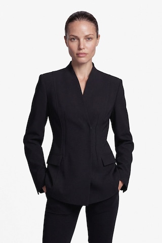 Nauvè V Yaka Gizli Düğmeli Ve Cepli Vücuda Oturan Blazer Ceket Siyah