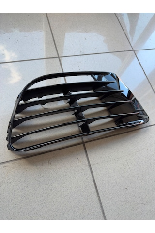 Volkswagen Golf 6 R20 Tampon Uyumlu Sağ Sis Çerçevesi Yolcu Tarafı Sıfır Parlak Siyah