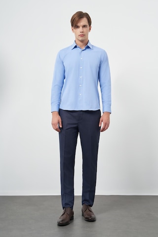 İmza Mavi Uzun Kol Düz Bez Ayağı Sert Yaka Cepsiz Pamuklu Classic Slim Fit Gömlek 1004245267 Mavi