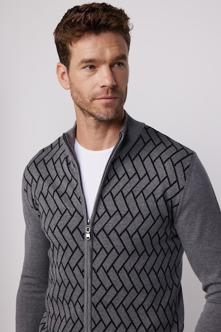 Tudors Erkek Slim Fit Dar Kesim Yarım Balıkçı Yaka Fermuarlı Önü Desenli Gri-siyah Hırka-29525-multi Gri