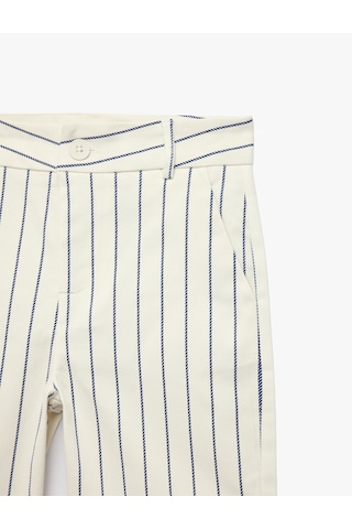 Koton Pamuklu Cepli Beli Ayarlanabilir Lastikli Gabardin Çizgili Şort Ekru Çizgili 6skb40137tw