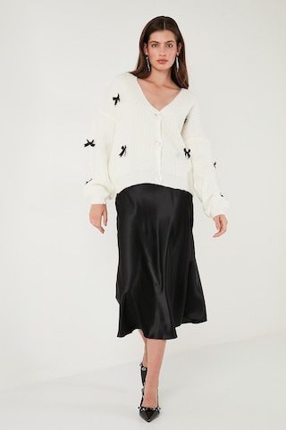 Lela Oversize Fit V Yaka Fiyonk Detaylı Düğmeli Bayan Hırka 4615577 Ekru