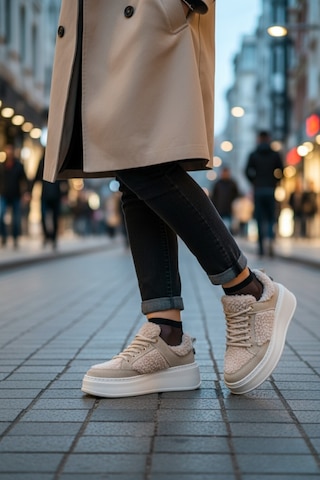 Muggo Fleecy Kalın Taban Bağcıklı Peluş Detaylı Kadın Kışlık Sneaker Spor Ayakkabı Bej