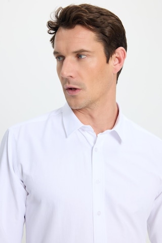 Tudors Modern Slim Fit Uzun Kollu Pamuklu Kolay Ütü Armürlü Beyaz Erkek Gömlek-37758 Beyaz