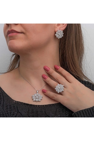 Casera's Gümüş Zirkon Taşlı Çiçek Kadın Set Csr2185579 Gümüş