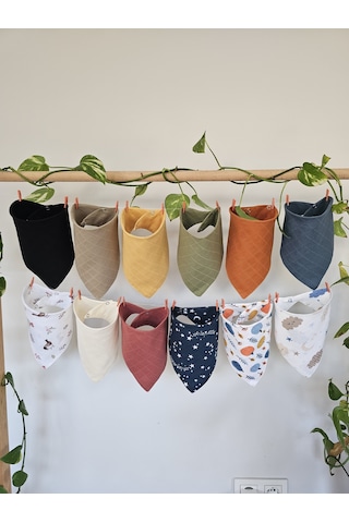 12 Adet Pamuklu Çift Katlı Çıtçıtlı Müslin Fular & Salya Önlüğü Çok Renkli