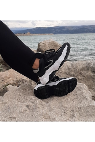 Dunlop 2323 Siyah-Beyaz Renk Fuspetli Kalın Taban Spor Ayakkabı AYKSAYAK-000503