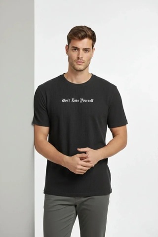 Veraura Lifestyle Erkek Wafıl Kumaş Tişört Regular Kalıp Bisiklet Yaka Baskılı Günlük Basic T-shirt - Siyah