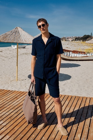 Grimelange MALYES Erkek Beli Lastikli Kordonlu Yanda Çift Arkada Tek Cepli Relaxed Fit Lacivert Şort & Bermuda
