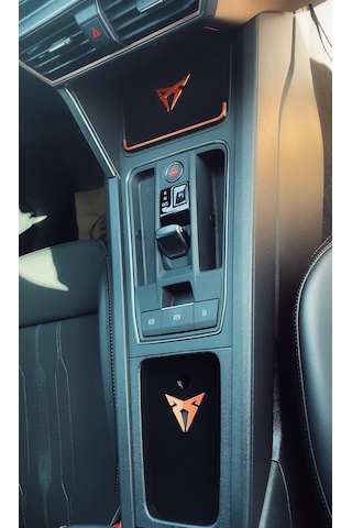 Cupra Leon Ve Formentor Kadife Kumaş Kaplı, Kabartma Logolu Bard