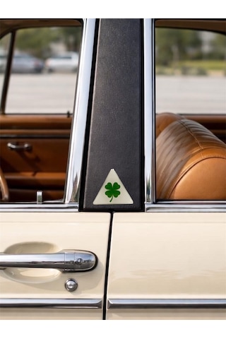 Yonca Damla Sticker Alfa Romeo Yonca Amblem Sticker 3d Silikon Direk Arması Epoksi 2adet 3,5x3,5cm Beyaz