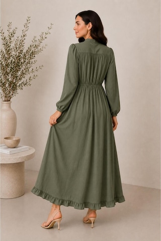 Hira Life Fashion Kadın Çilek Kumaş Ve Önü Düğmeli Eteği Fırfırlı Hakim Yaka Elbise Haki Haki