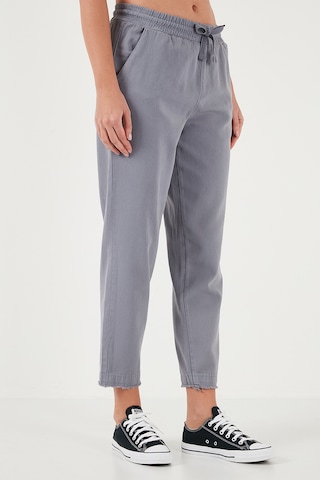 Lela Pamuklu Normal Bel Regular Fit Düz Paça Bayan Pantolon 668Yp42282S4 Gri
