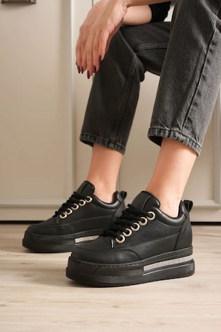 Trendella Kadın Siyah Tabanlı Siyah Gizli Topuklu Sneaker Tr04ms01d Beyaz