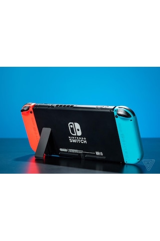 Nintendo Switch Kickstand - Sd Kart Kapağı Ve Dik Tutucu