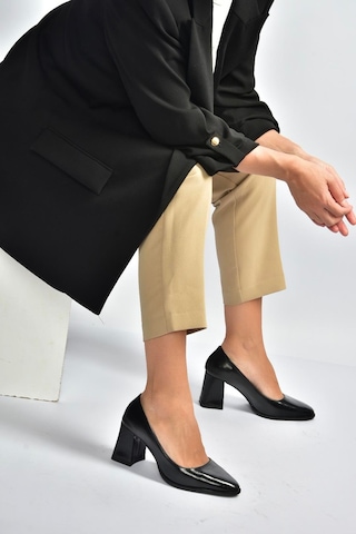 Fox Shoes V676680060 Siyah Rustik Kalın Topuklu Kadın Ayakkabı Siyah