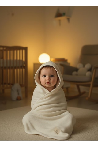 Bambu Antibakteriyel Bebek Nakışlı Havlu Kundak 75x75 Ve Kese Krem