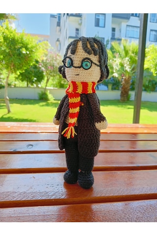 Harry Amigurumi Örgü Oyuncak - Film Karakteri Hediyelik Figür 21 Cm Siyah