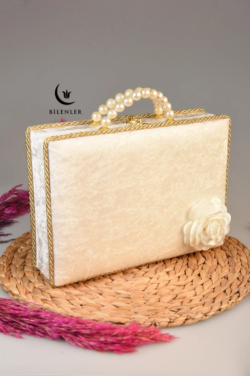 İnci Ahşap Kadife Kutulu Kur'an-ı Kerim Çeyizlik-hediyelik Set Krem Renk