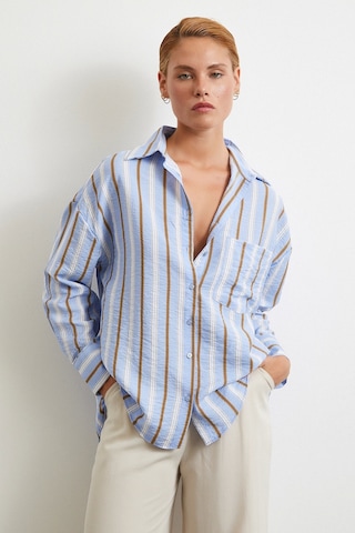 Kahve Çizgili Gömlek Mavi Mavi