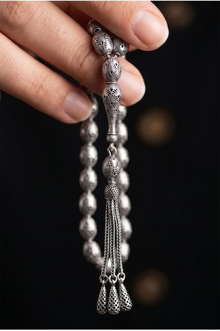 925 Ayar Oval Kesim 3 Kamçılı Püskül Orta Boy Zırh Örgü Desenli Otantik Gümüş Tesbih 17,5gr Rzt10033 Gümüş - Siyah