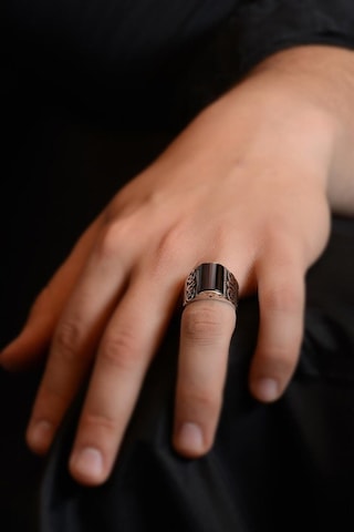 Vog Siyah Oniks Taşlı Yanı İşlemeli 925 Ayar Erkek Gümüş Yüzük