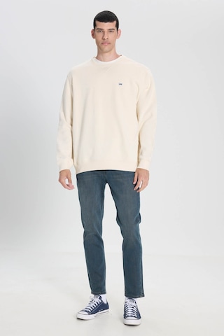 Lee Regular Fit Normal Kesim %100 Pamuk Bisiklet Yaka Şardonlu Kırık Beyaz Sweatshirt L81ıry102 Beyaz