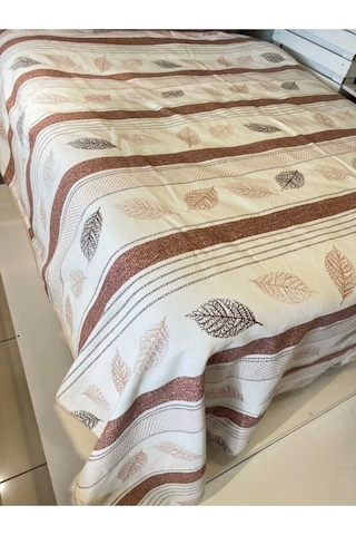 Kahverengi Yaprak Desenli Tek Kişilik Pike 160x240 Cm Doğal Tonlarda Şıklık Ve Konfor Renkli