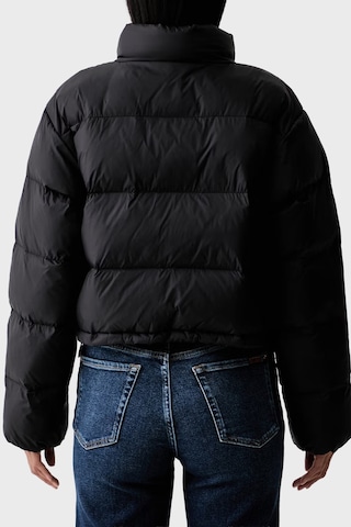 Calvin Klein Kapitoneli Su İtici Dik Yaka Şişme Mont Lv047h503gub1 Kadın Mont Lv047h503g Ub1 Siyah