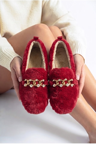 Nmoda Kadın Peluş Panduf Gold Zincir Taşlı Aksesuarlı Kapalı Loafer Yumuşak Tabanlı Kışlık Rahat Babet Kırmızı