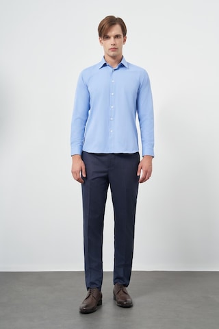 İmza Mavi Uzun Kol Düz Bez Ayağı Sert Yaka Cepsiz Pamuklu Classic Slim Fit Gömlek 1004245267 Mavi