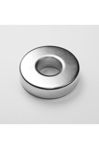1 Adet Neodyum Mıknatıs Dış Çap: 18mm Delik: 5mm Kalınlık: 5mm D18xd5x5 Düz Delikli N130