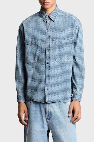 Emporio Armani Logo Baskılı Pamuklu Comfort Fit Klasik Yaka Cepli Kot Gömlek Erkek Gömlek Em003694 Af19756 Mb001 Mavi MAVİ