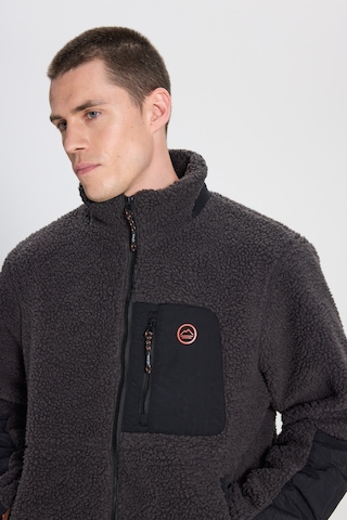 Wrangler All Terrain Gear Relaxed Fit Geniş Kesim Antrasit Sherpa Ceket W232218003 Antrasit