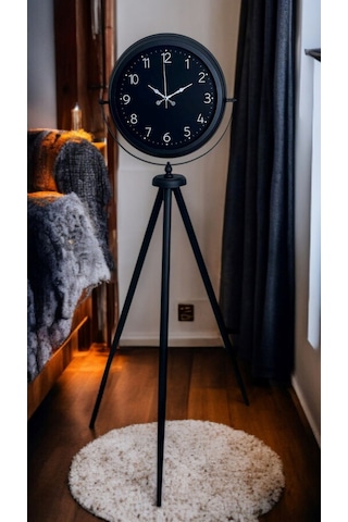 Sade Siyah Tripod Ayaklı Saat Çok Renkli