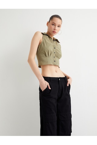 Koton Kolsuz Crop Gömlek Slim Fit Korse Detaylı Yeşil 4sal60033ıw Fıstık Yeşili