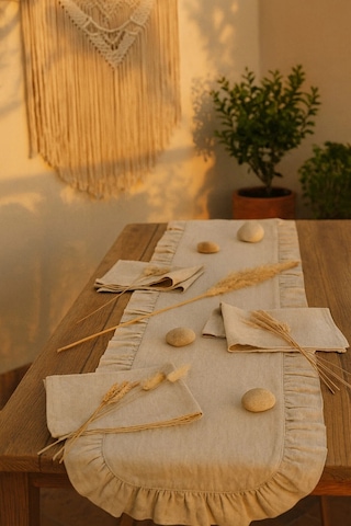 Fırfırlı Masa Runner 120x40 Cm Şık Dekoratif Masa Örtüsü Krem