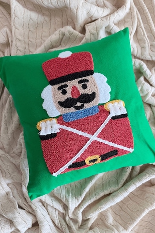 Fındıkkıran Nakışlı Punch Kırlent Kılıfı - Masal Köşesi Dekor Yastık - 43x43 Cm Yesıl-kırmızı Yeşil - Kırmızı
