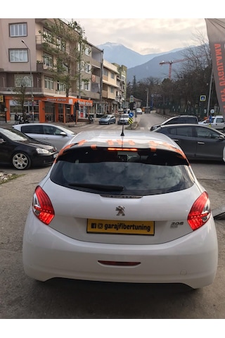 Peugeot 208 Spoyler Kapak Piano Black