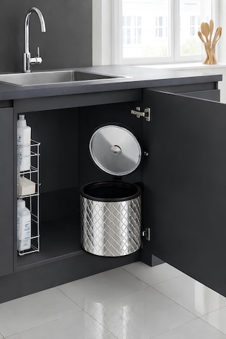Banyo, Mutfak Dolabı İçi 11 Litre Metal Çöp Kovası Krom, Tüm Dolaplara Uyumlu Tezgah Altı Çöp Kovası Kare Desenli Banyo, Mutfak Dolabı İçi 11 Litre Metal Çöp Kovası Krom, Tüm Dolaplara Uyumlu Tezgah Altı Çöp Kovası Kare Desenli