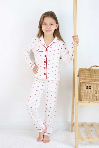 Esila Kids Kız Çocuk Pijama Takımı Kalp Desenli Yakalı Önü Düğmeli Cep Detaylı 4-12 Yaş Arası Kırmızı