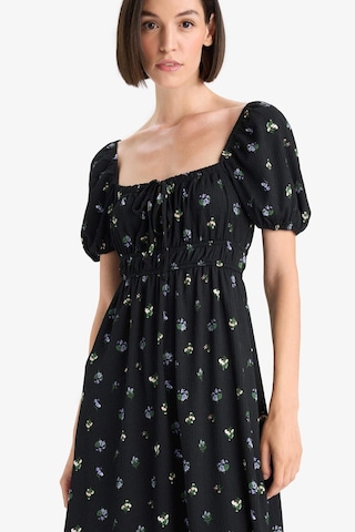 Defacto Kare Yaka Floral Bürümcük Kısa Kollu Midi Elbise F8554ax25aubk81 Siyah